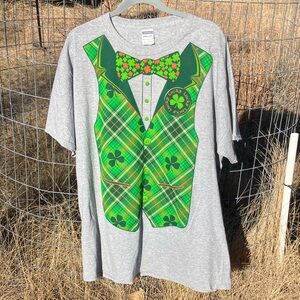 St. Patrick’s Day Lucky Vest T-Shirt. Size XL